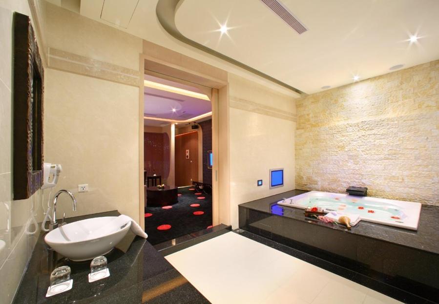 Amain Boutique Motel - Tucheng 217 Exterior photo